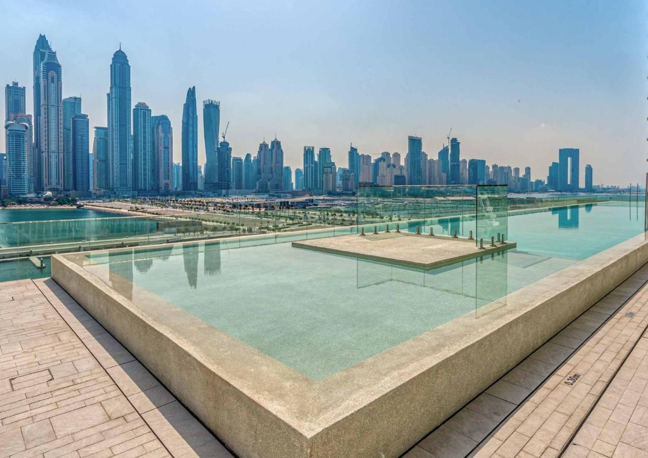 Ultra Luxury Emaar Beachfront - Private Beach And Pool Дубай Екстер'єр фото