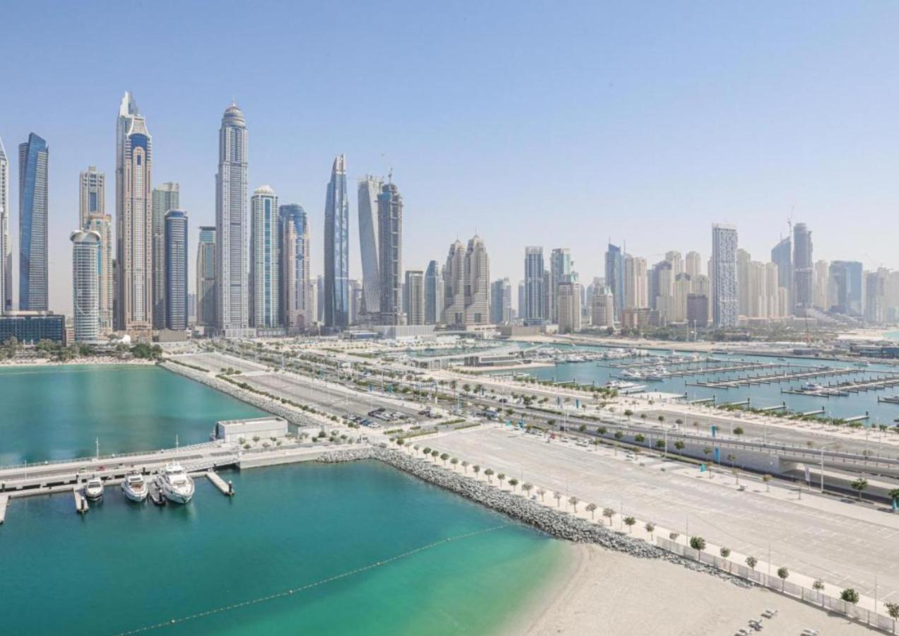 Ultra Luxury Emaar Beachfront - Private Beach And Pool Дубай Екстер'єр фото